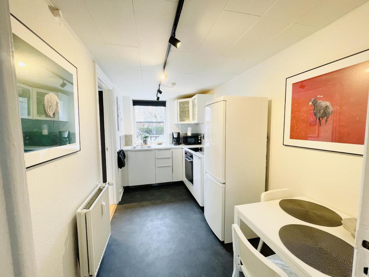 Aday - Charming Studio Close To The Football Stadium Aalborg Buitenkant foto