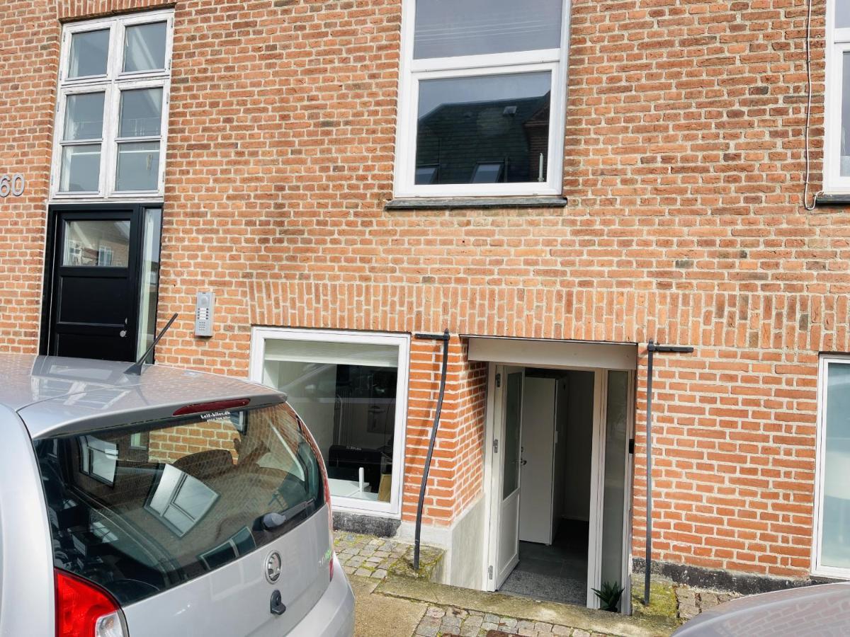 Aday - Charming Studio Close To The Football Stadium Aalborg Buitenkant foto